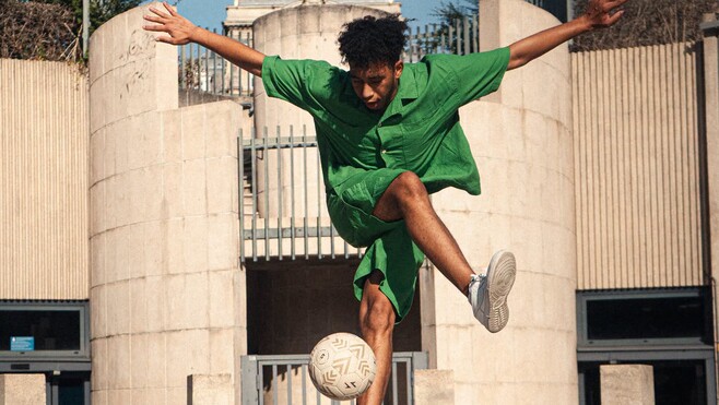 Le vice-champion de France de foot freestyle en démonstration à Petite-Synthe