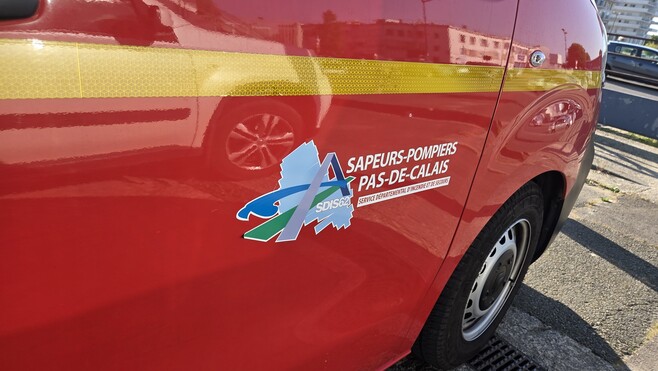 Rinxent : une voiture percute une maison, le conducteur retrouvé très agité après avoir pris la fuite