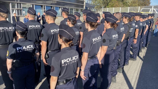Coquelles : comment les nouveaux policiers sont-ils intégrés dans les équipes de la Police aux frontières ?