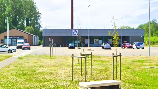 Attin : un homme agressé au couteau devant le magasin Aldi