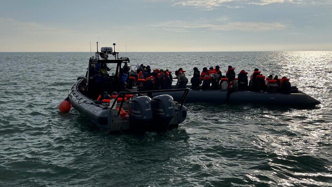 Migrants : plusieurs opérations de secours menées en mer ce dimanche d'Hardelot à Calais.