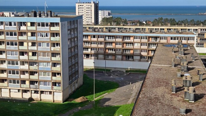 Boulogne : 11 000 euros de drogue saisis au Chemin Vert, des policiers agressés lors de leur intervention