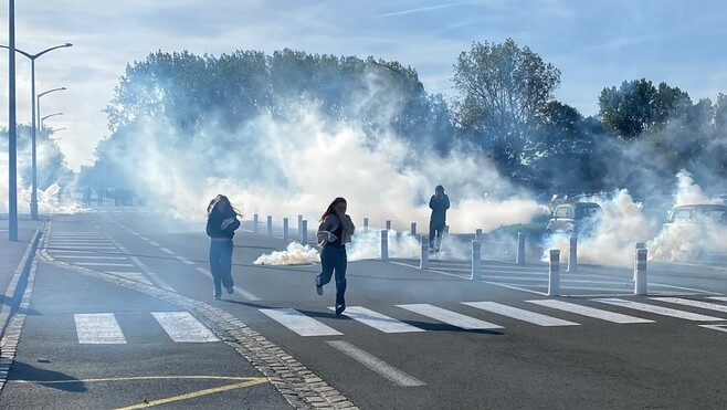 Calais : une ado de 15 ans brûlée au visage, quatre interpellations lors de tensions devant le lycée Coubertin