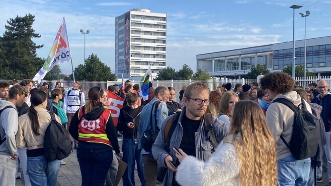 À Calais, l’encadrement des lycéens par la CGT et la FSU plutôt bien accepté…