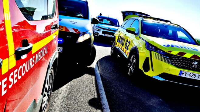 A16 : plus de 4 km de bouchons et deux blessés après un carambolage dans une zone de travaux 