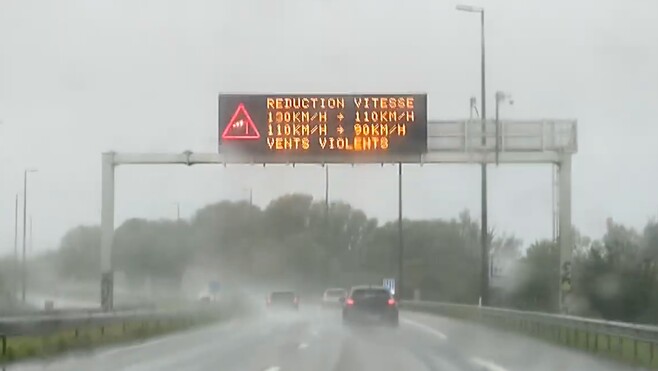 Tempête Austen : le cœur de la tempête traverse les Hauts-de-France. De nombreuses lignes SNCF interrompues.