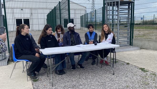À Calais, Médecins Sans Frontières suspend ses mises à l’abri d’urgence des migrants pour faire réagir les autorités... 