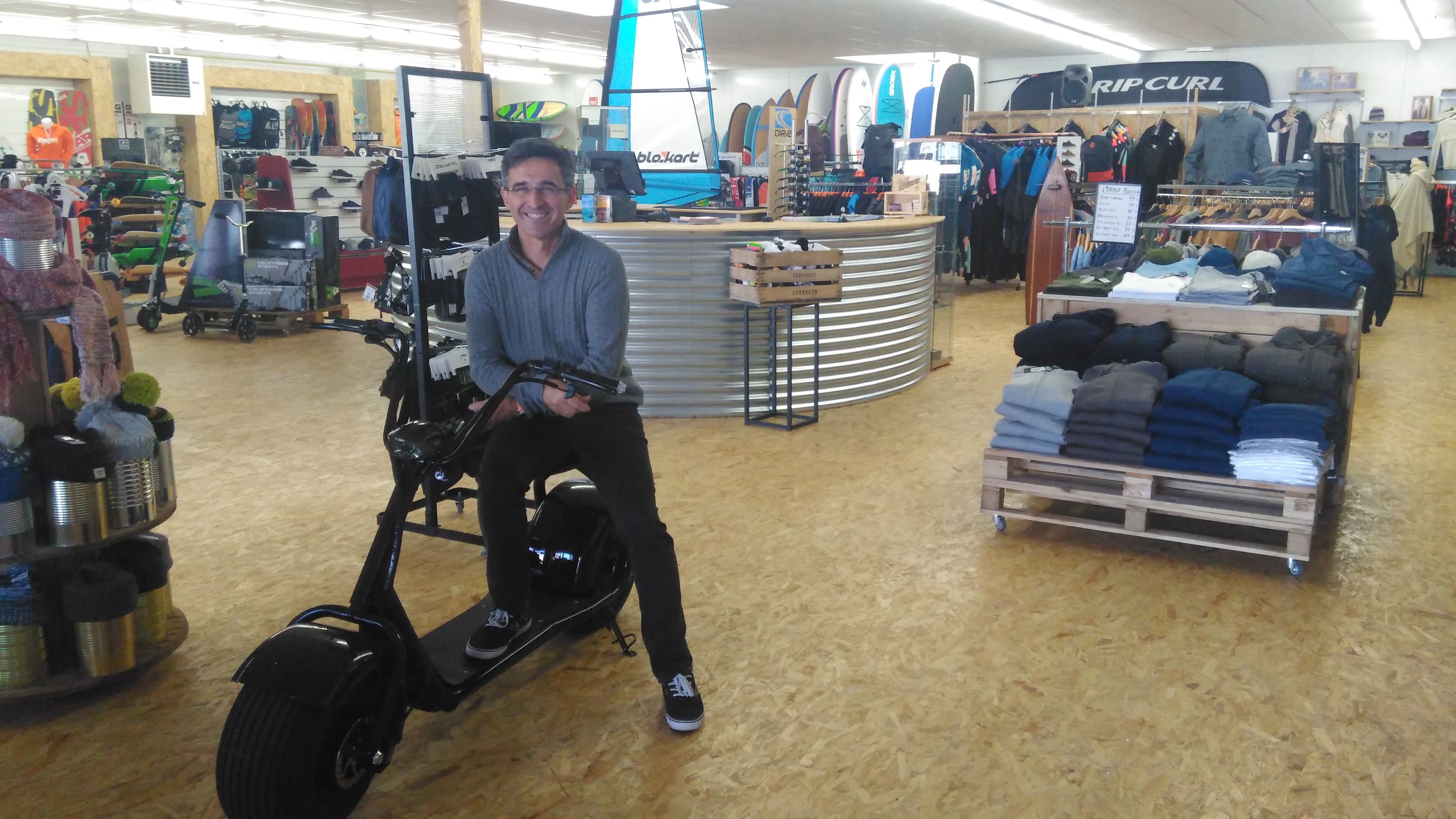 Berck: sur mer: Opale Ride a ouvert ses portes ce week end, il est le plus grand shop de sports de glisse au Nord de Paris.