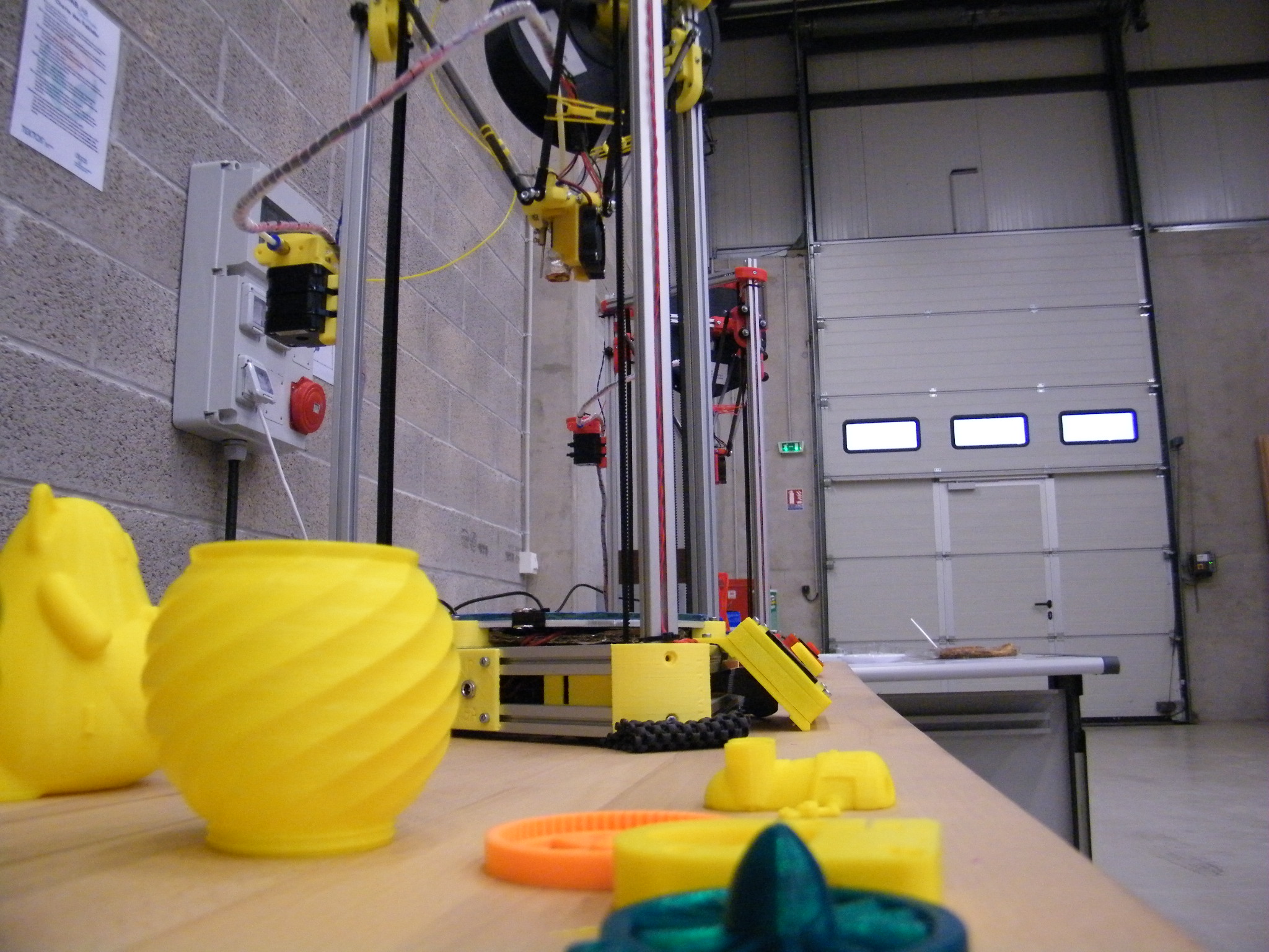 Zoom sur le FABLAB ! c'est unique sur la côte d'opale et c'est à Calais, c'est un laboratoire de fabrication hyper moderne ! 