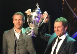 L'ancien capitaine du CRUFC a soulevé la coupe de France hier soir ! 