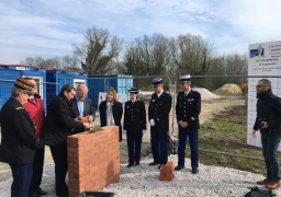 La première pierre de la gendarmerie d'Ardres est posée.