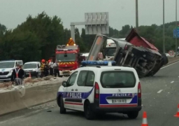 Spectaculaire accident sur l'A16 mercredi après-midi à Coquelles.