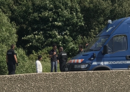 Un migrant est mort hier soir sur l'A16 dans le calaisis.