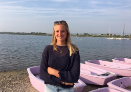 15 ans et déjà championne de France espoirs de planche à voile !