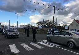 Calais: trois migrants blessés par balles lors d'un affrontement 