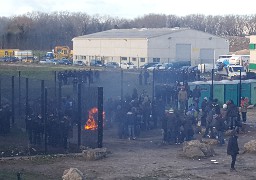 Les entreprises de la zone des Dunes à Calais appellent l'Etat au secours