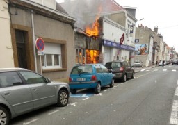 Une menuiserie ravagée par un incendie à Calais 