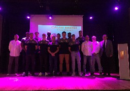 Le Calais Basket en ordre de marche