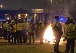 Gilets jaunes : nuit de tensions à Calais