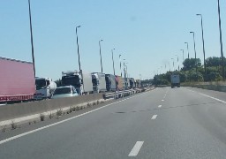 L'A16 est rouverte entre Saint-Inglevert et Marquise.