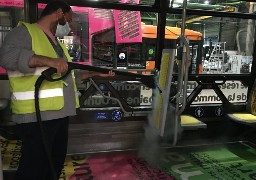 DK Bus: un pulvérisateur-extracteur pour désinfecter les bus.