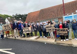 Mobilisation contre la fermeture d’une classe de maternelle à Tournehem-sur-la-Hem