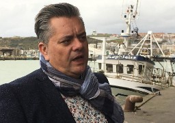Licences de pêche: le port de Calais et le Tunnel bloqués ce vendredi