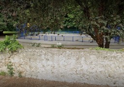 A Marquise, un employé municipal agressé en fermant un jardin public !