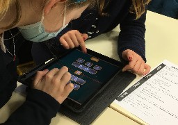 Wimille: la ville équipe l'école d'une quarantaine de tablettes numériques.
