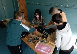 Friville-Escarbotin: les jeunes du CAJ créent un escape game inspiré de l'industrie locale 