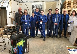 Des « Poubelles-poissons » fabriquées par les élèves SEGPA du Collège Jean Moulin à Outreau. 