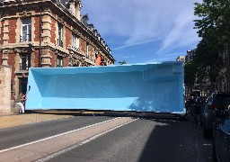 A Calais, une piscine a bloqué le boulevard Jacquard ! 
