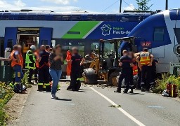 Deux trains express régionaux percutent un engin de chantier près de Watten : aucun blessé !