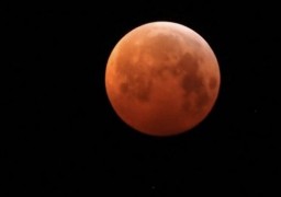 La dernière super lune de l'année c'est cette nuit 