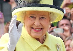 La Reine Elizabeth II placée sous surveillance médicale