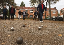 Petit à petit, la ville de Dunkerque rénove les terrains de pétanque dans les quartiers.