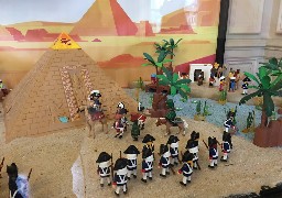 « En avant Napoléon ! » , l'expo playmobil gratuite est à voir en vieille-ville de Boulogne sur mer.