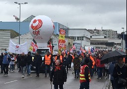 Réforme des Retraites : des barrages à Capécure toute la nuit,  jusqu'à 9000 personnes ont défilé à Boulogne sur mer .