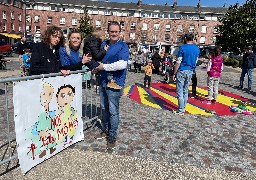 A Abbeville, des opérations de sensibilisation à l'autisme ont lieu chaque mercredi d'avril