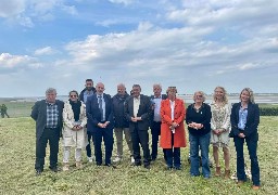 Considérée comme l'une des plus belles du monde, la Baie de Somme fait face à de nombreux défis