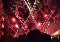 Soirée de lancement du Free Rider Fest, à Sainte Cécile, avec retransmission du match et feu d'artifice