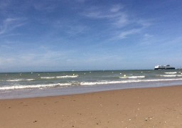 Migrante retrouvée morte sur la plage de Blériot : la thèse de la noyade écartée.