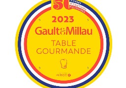 Gault et Millau attribue 2 toques au restaurant Sur mer à Merlimont et au Schorre à Saint Valéry Sur Somme.