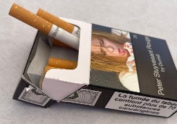 En 2025, le prix du paquet de cigarettes passera à 12 euros, puis 13 euros en 2026.