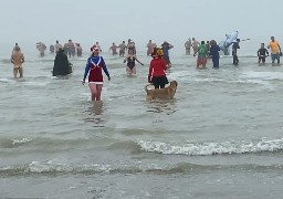 Un « dernier bain de l'année » organisé pour la première fois à Fort-Mahon