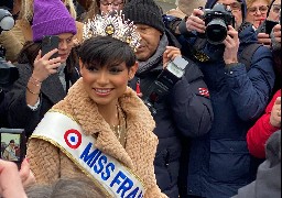 Miss France 2024, Eve Gilles, défile comme une reine chez elle à Quaëdypre !