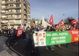 Grève dans l’Education Nationale : près de 250 personnes dans les rues de Calais