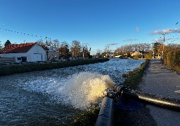 Crues: des pompes réactivées pour évacuer l'eau alors qu'une accalmie s'amorce,