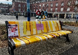 A Abbeville, un banc jaune installé pour sensibiliser à l'endométriose