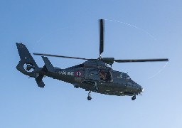 Le Touquet: l'hélicoptère de la Marine Nationale récupère un kitesurfeur en difficulté